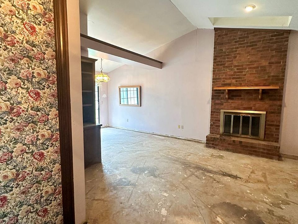 10th image of 4420 Baxter Dr