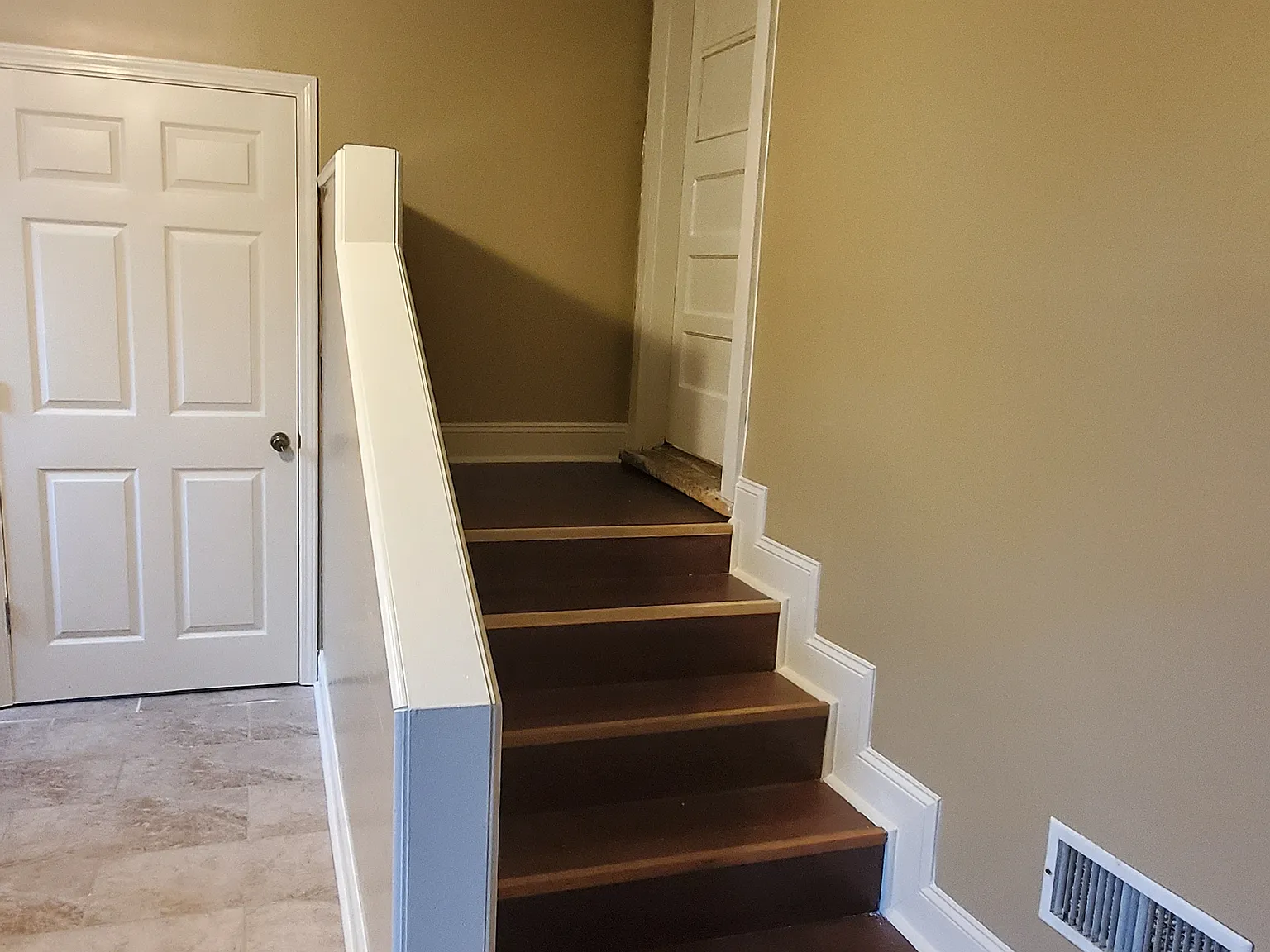 4221 Richmond Cir — Photo 2