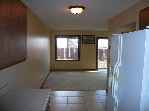 5th image of 26390 Fenwick Ave APT B