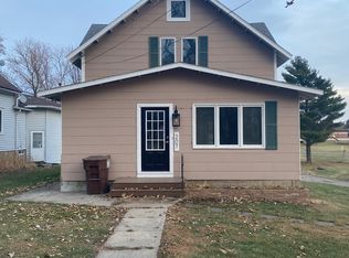 207 Independence Ave S, Clarks Grove, MN 56016