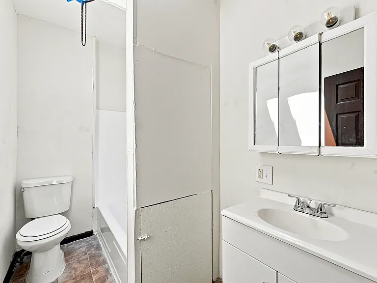 5459 Race St — Photo 11