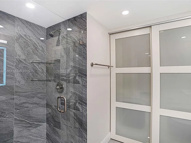 3500 Mystic Pointe Dr #1206 — Photo 19