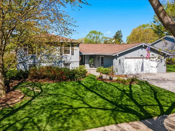 1313 N West St, Naperville, IL 60563