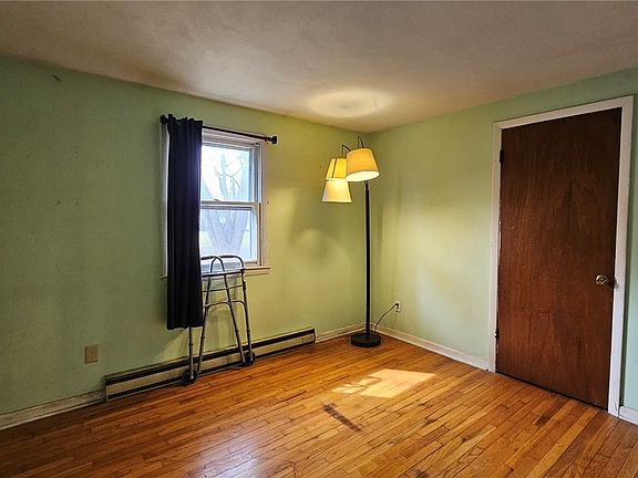 4th image of 9446 Bear Springs Rd