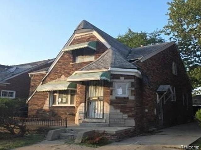 2nd image of 9192 Harvard Rd