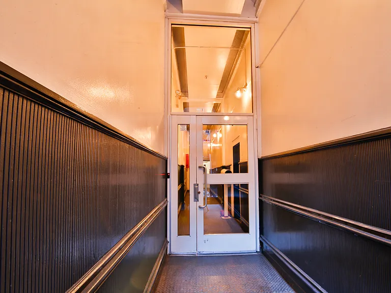 47 Ann St #5R — Photo 10