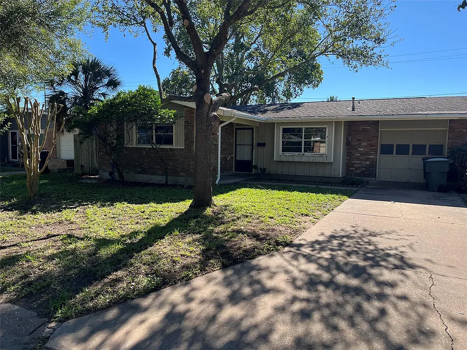 313 Mackeral St