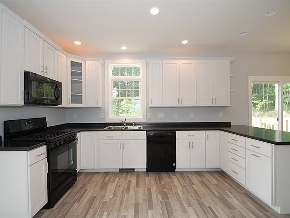 2nd image of 37 Rolling Woods Dr