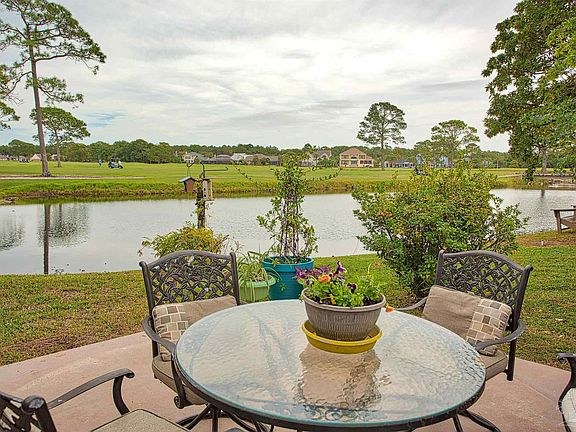 4th image of 4036 Longwood Cir