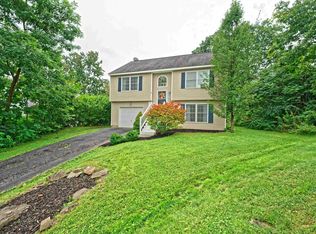 9 Eastview Dr, Ravena, NY 12143