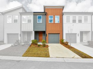 1528 Parks Edge Ln NW, Atlanta, GA 30318