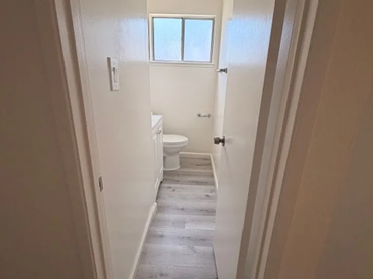 Dixon Townhouse — Photo 16