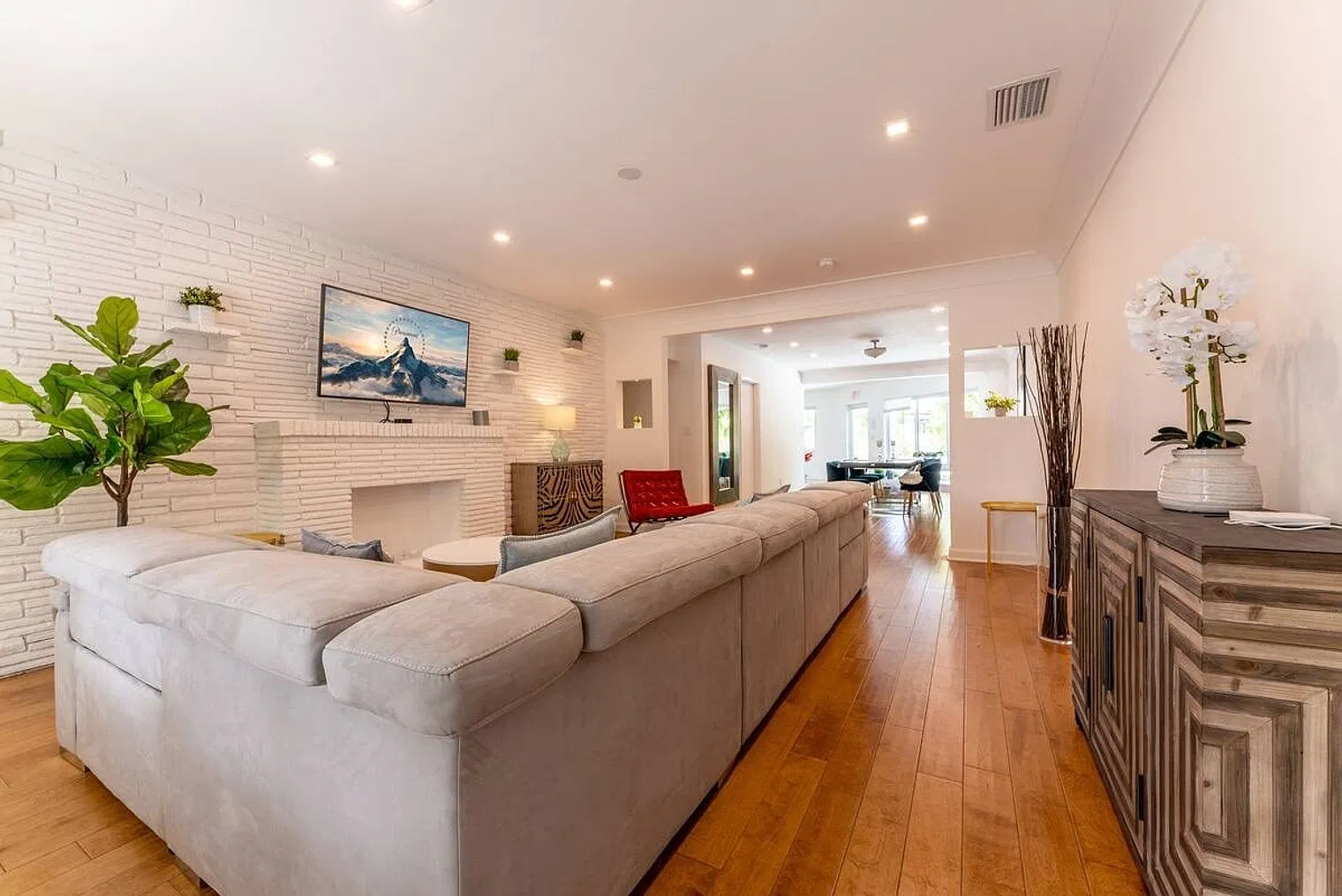3 bed, 2.0 bath, $14,875 — Photo 1