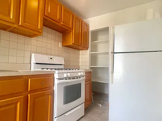 Rented by Northside Plaza Inc.