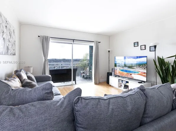 4400 Hillcrest Dr APT 901B, Hollywood, FL 33021