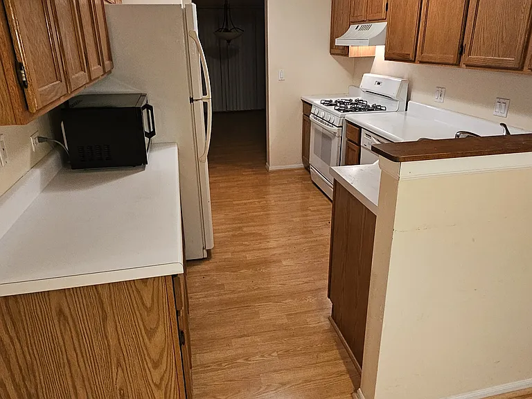 274 Odlum Ct #274 — Photo 8