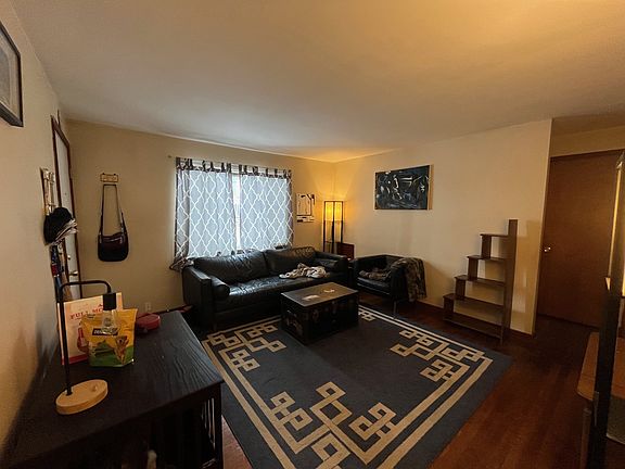 2nd image of 120 Lacrosse St #G1