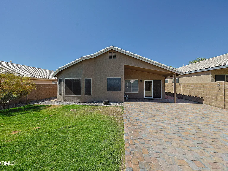 8747 W Adam Ave — Photo 33
