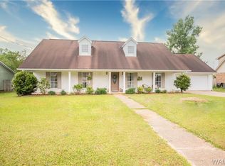 3739 Edgebrook St, Northport, AL 35475