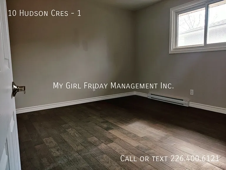 10 Hudson Cres #1 — Photo 10