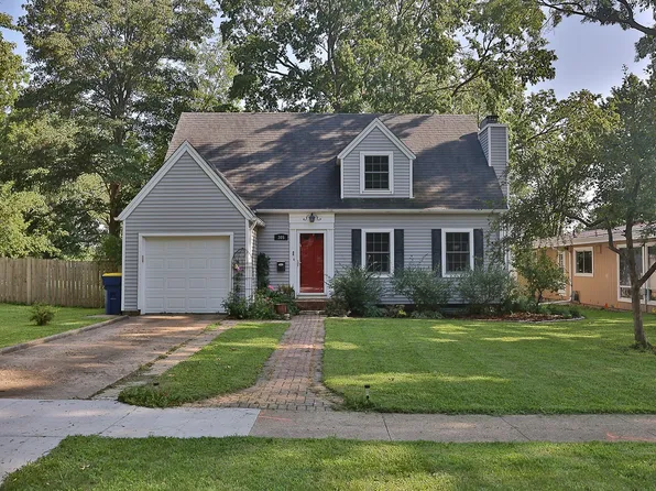 305 Union St, Pella, IA 50219