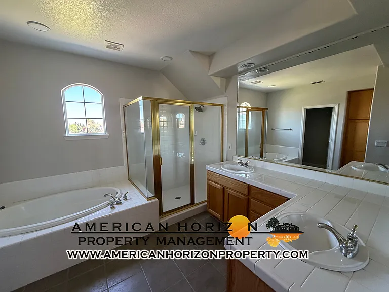 6408 Ivy Glen Way — Photo 13