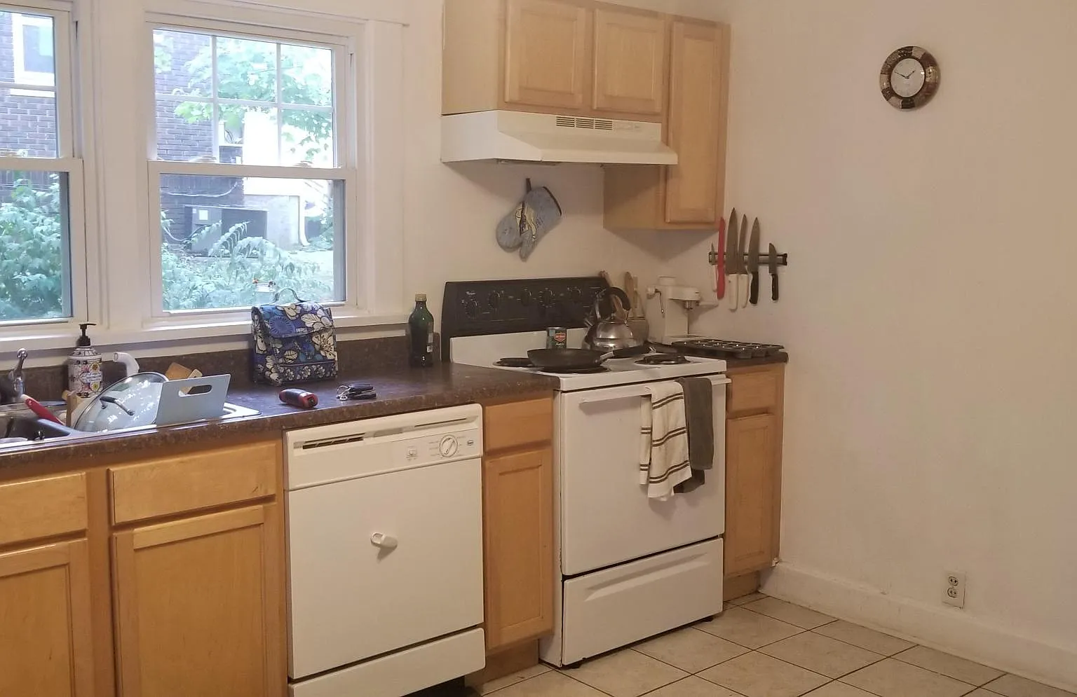 6 bed, 3000 sqft, $6,000 — Photo 3
