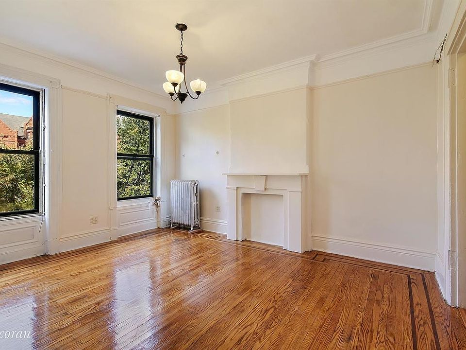 1st image of 251 Jefferson Ave APT 6