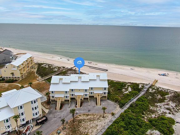 3rd image of 654 Seacliff Dr Unit 4
