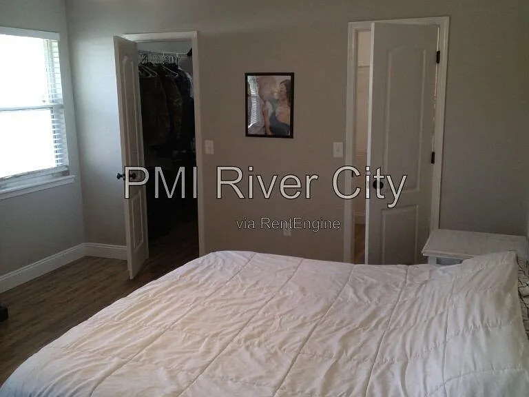 2320 Locustwood Ct — Photo 33