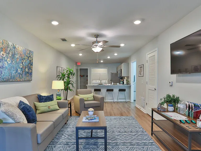 742 Upstate Campus Dr — Photo 49