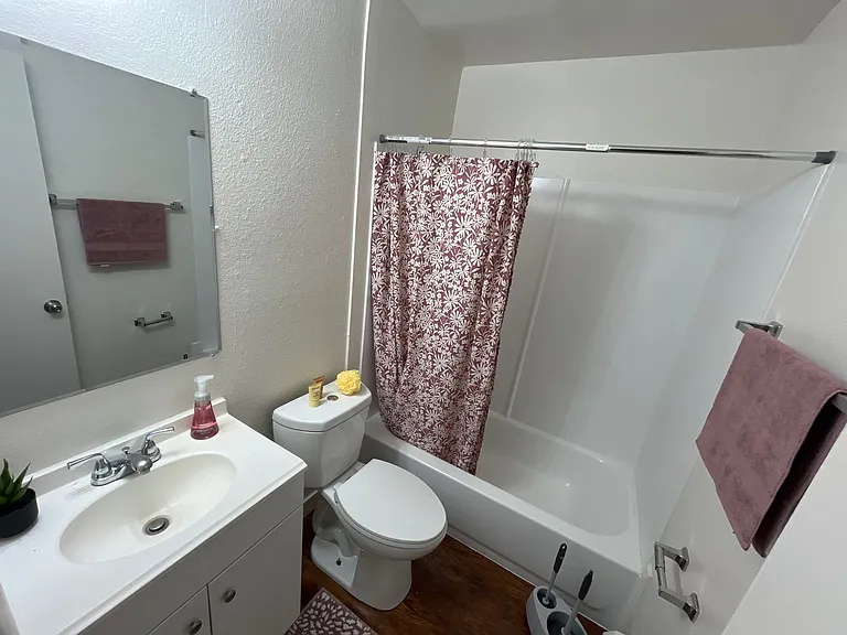 1221 Yarrow St — Photo 6