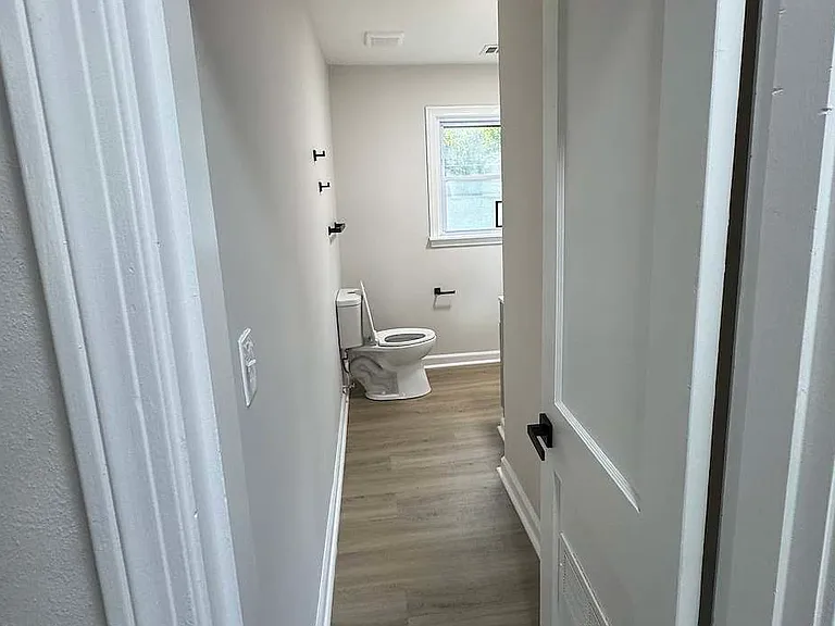 2217 Hamburg Pike — Photo 10