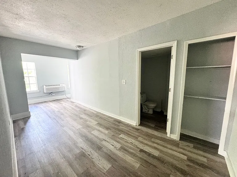 704 Cordova Dr #6 — Photo 13
