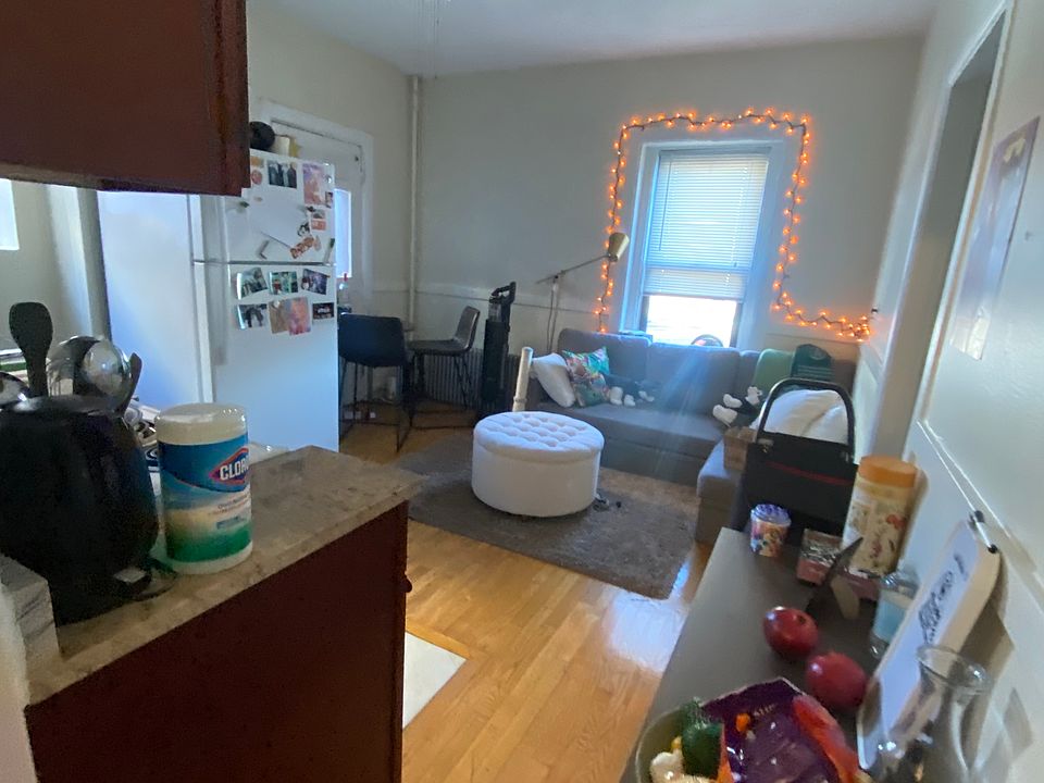 1st image of 212 Hemenway St #7
