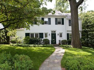 2 Crows Nest Rd, Bronxville, NY 10708