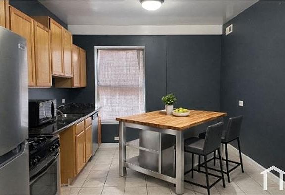 4th image of 7558 S Essex Ave APT 3A