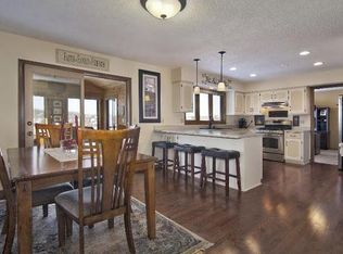 7873 Kingsview Ln N, Maple Grove, MN 55311