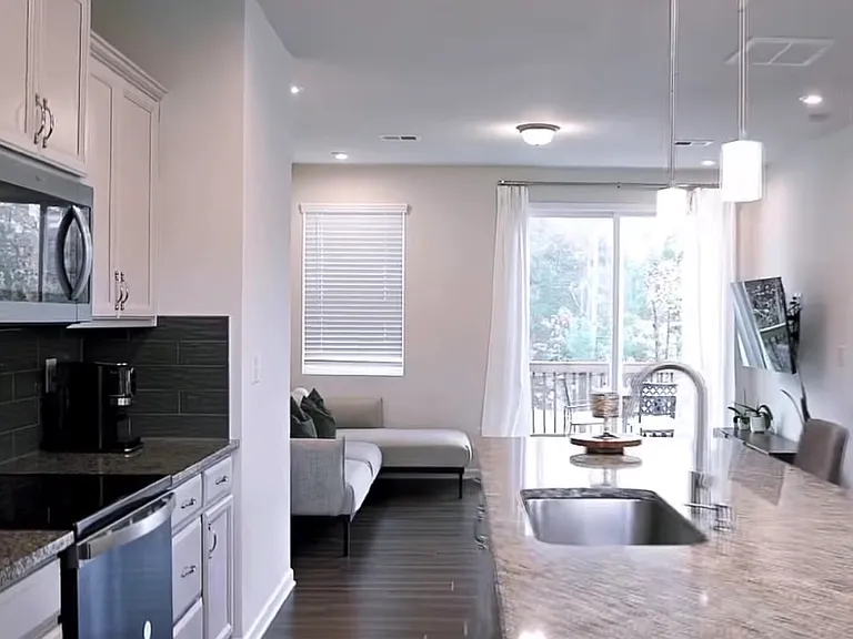 2313 Lazette Dr — Photo 8