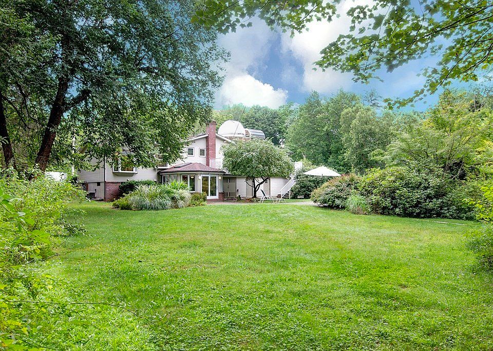 75 Silver St, South Hadley, MA 01075 Zillow