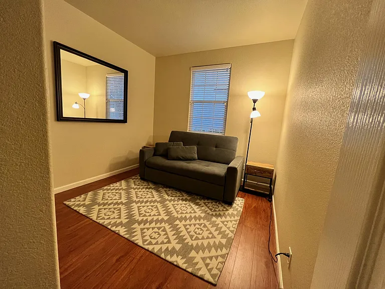 868 Holley Ct — Photo 6