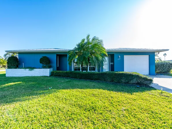 1381 SE San Ignacio Lane, Port St Lucie, FL 34952