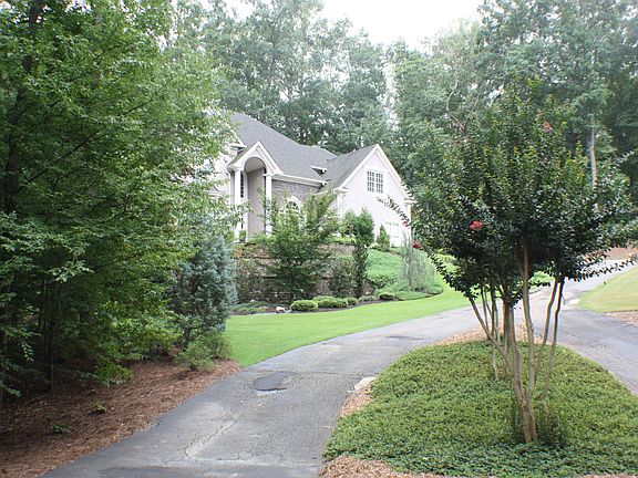 4th image of 940 Champions Fairway Dr