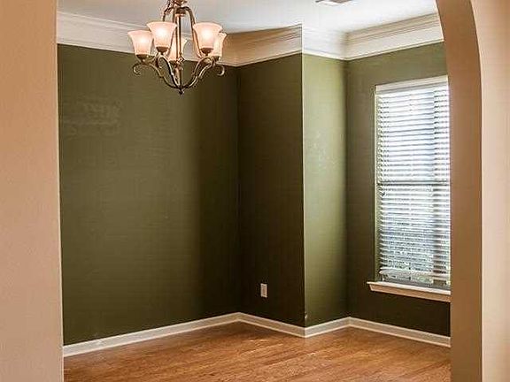 3rd image of 6126 Longmeadow Cir