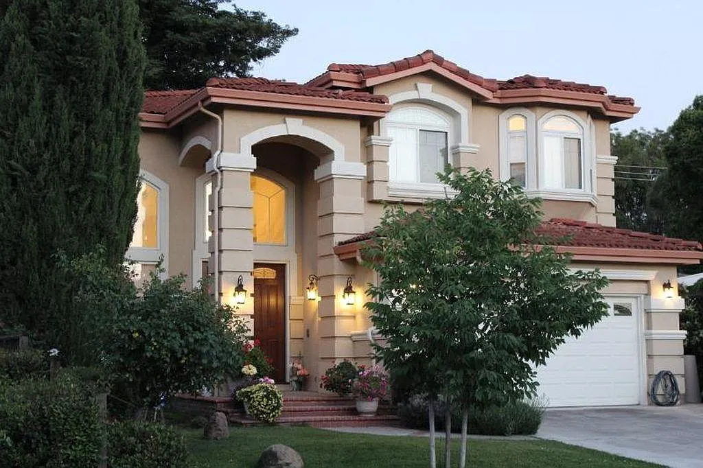10608 Johnson Ave photo 1