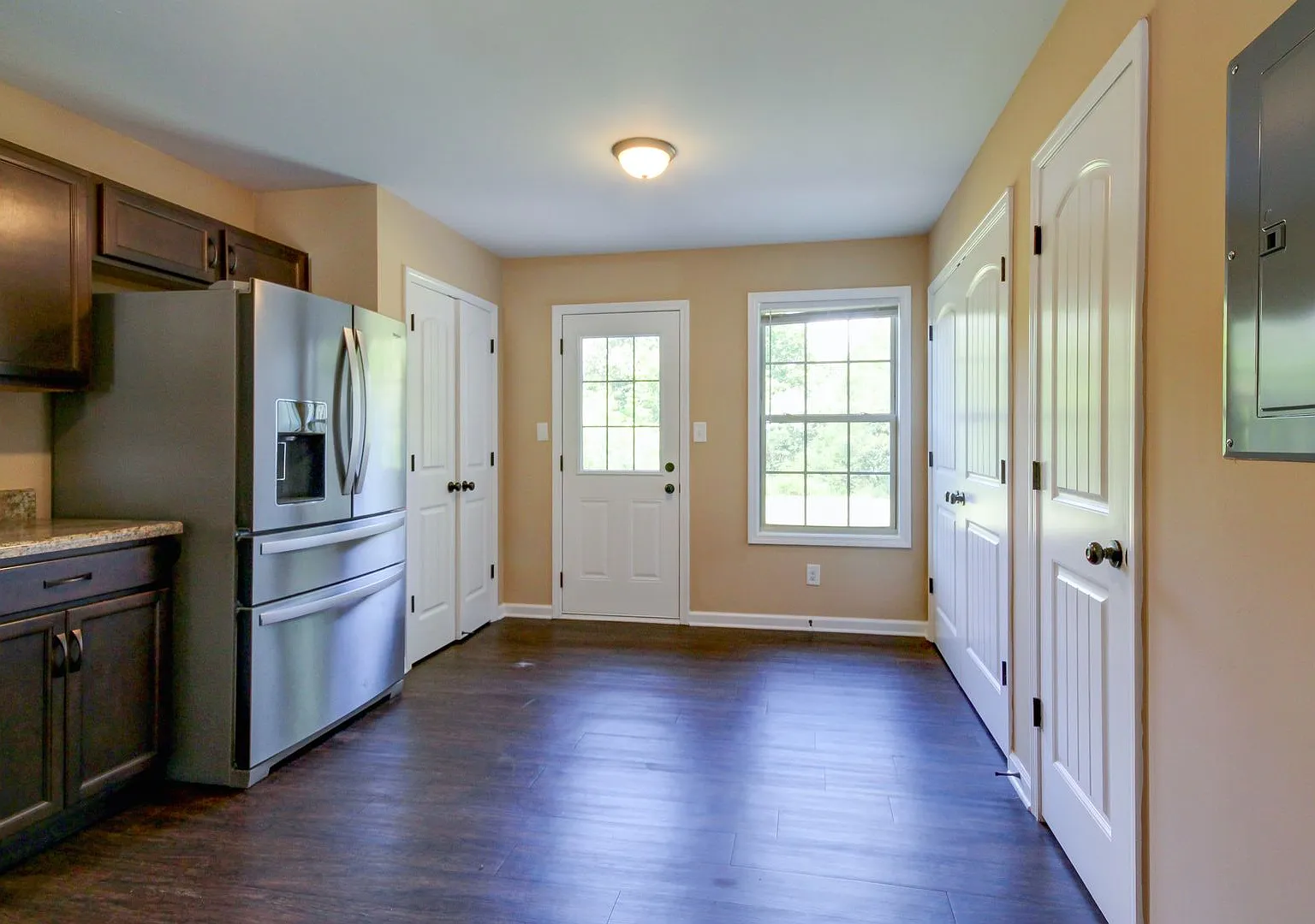 234 Fairview Lane — Photo 4