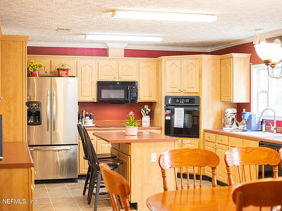 3rd image of 5579 DEERLODGE Court