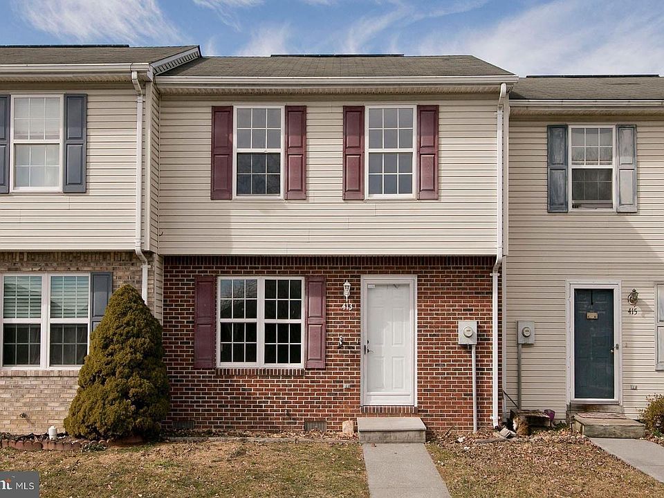 1st image of 413 Surrey Club Ln