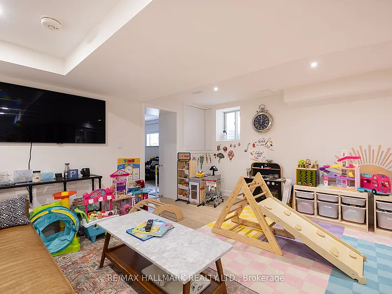 18 Foxley St — Photo 32