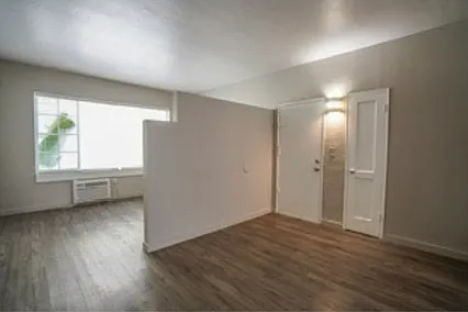 952 Meridian Ave #9
